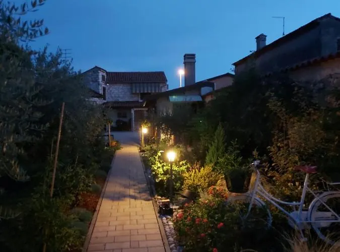 Apartments Marija Apartment *